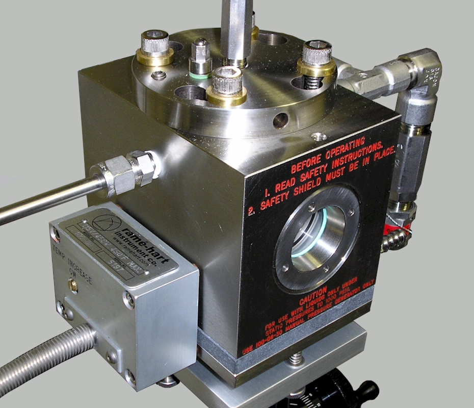 【pressure_chamber】什么意思_英语pressure_chamber的翻译_音标_读音_用法_例句_在线翻译_有道词典