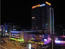 亚细亚大酒店夜景 亚细亚大酒店夜景
