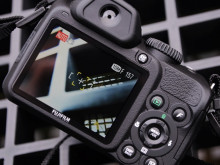 2.7英寸23万像素的LCD屏幕 2.7英寸23万像素的LCD屏幕